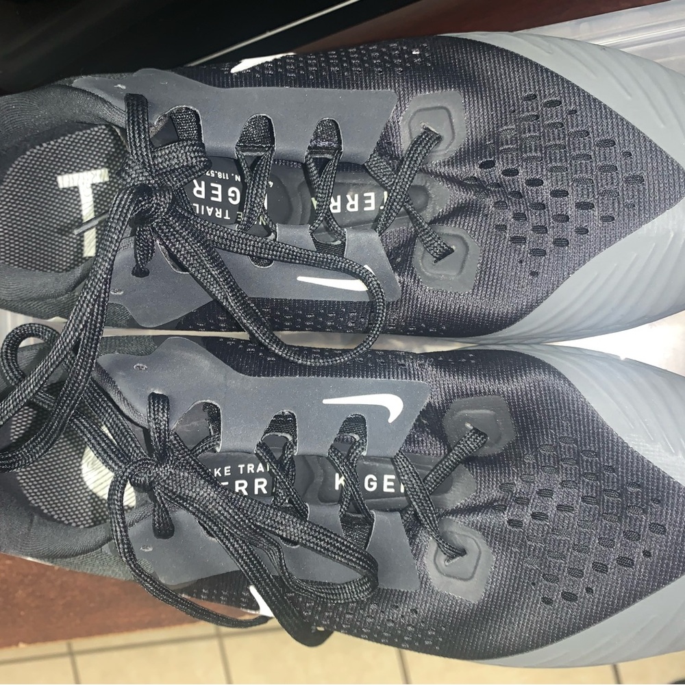 Women Nike trail running shoes